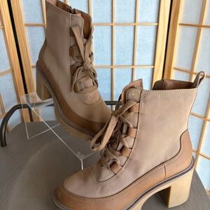 Boots Two-Tone Tan Lace-Up Platform Block Heel Ankle Boots